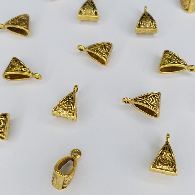 картинка Бейл треугольный-15,5х10х7мм золото античное от магазина Пряжа Макошь Ярославль