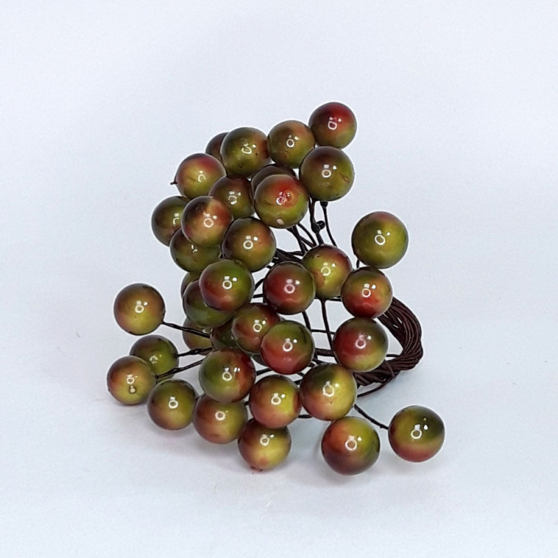 картинка Ягоды на ветке 10мм-40шт цв.зелено-красный от магазина Пряжа Макошь Ярославль
