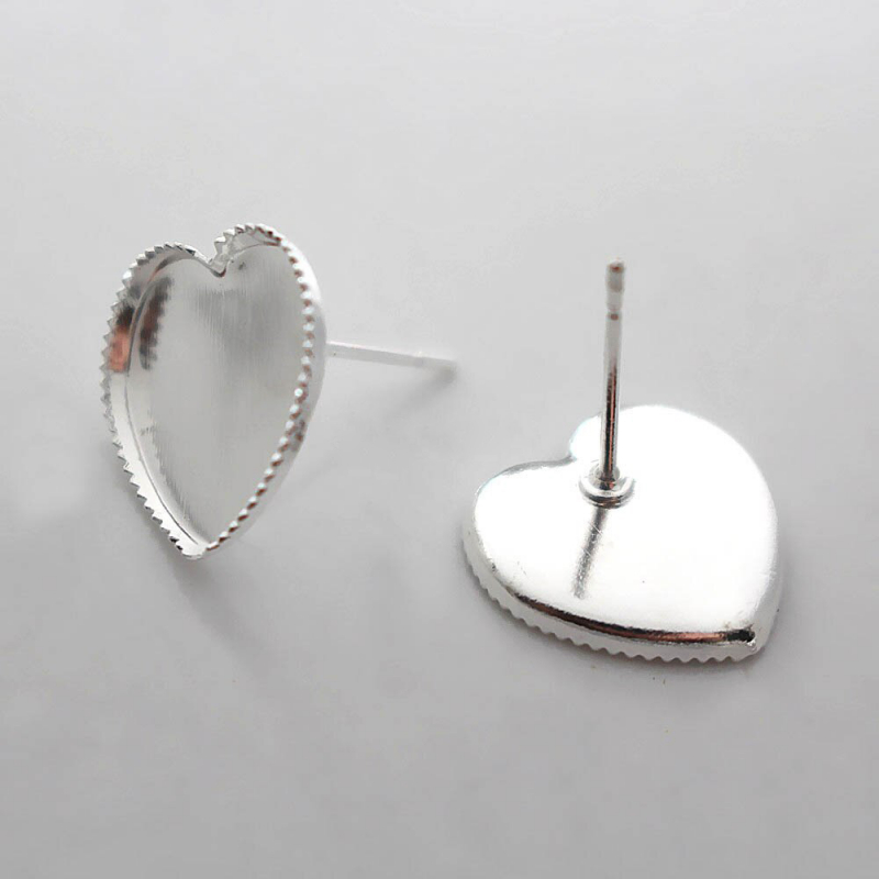 картинка Швензы гвоздики в виде сердечка-2шт цв.серебро от магазина Пряжа Макошь Ярославль