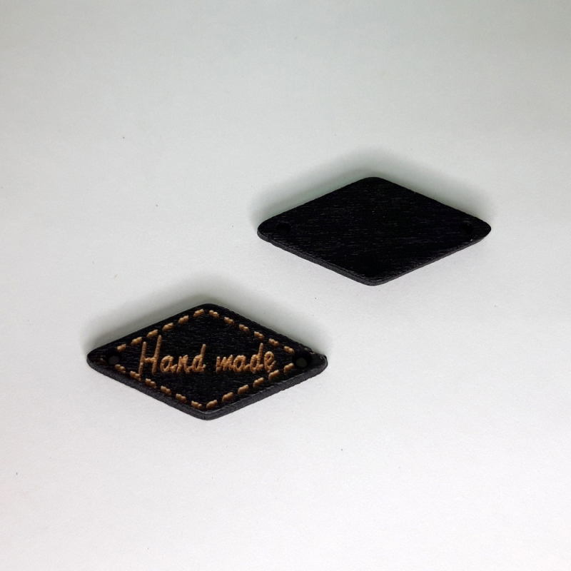картинка Бирка деревянная "Hand made" 2,7х1,4см цв.черный(5698) от магазина Пряжа Макошь Ярославль