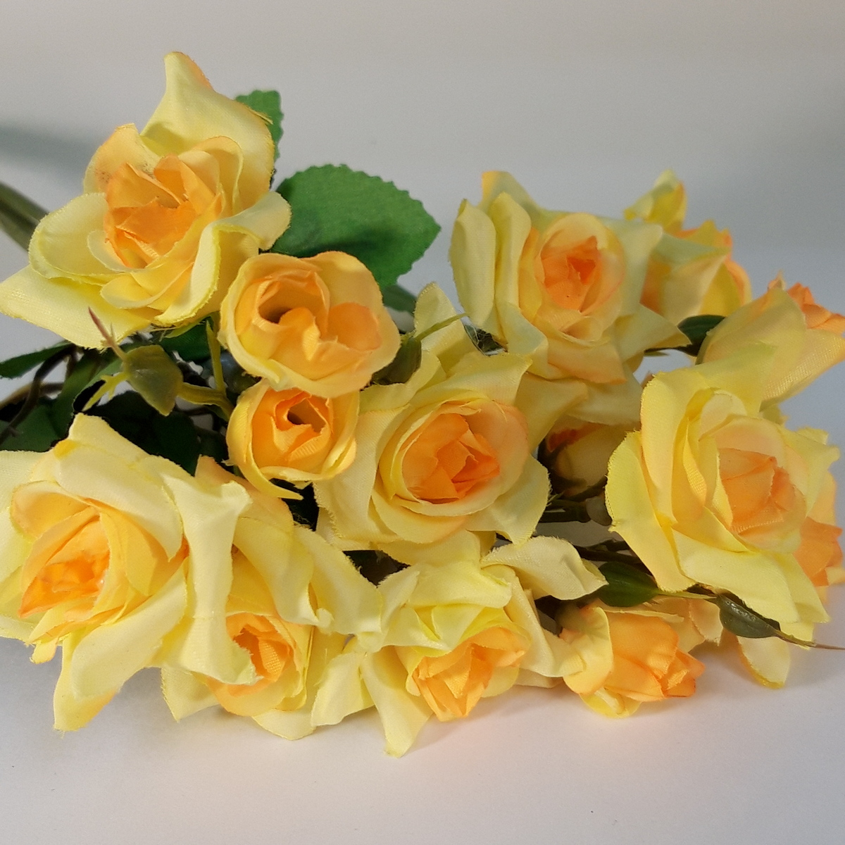 картинка Букет из роз 28-30см цв.желтый от магазина Пряжа Макошь Ярославль