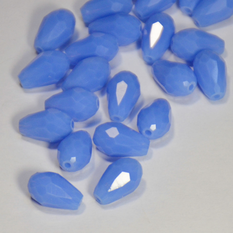 картинка Бусины 8х11мм в форме капли цв. голубой от магазина Пряжа Макошь Ярославль