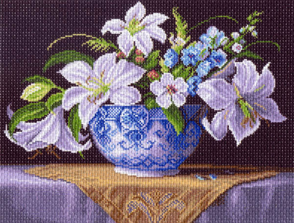картинка Канва с нанесенным рисунком "Белые лилии" 37х49см от магазина Пряжа Макошь Ярославль