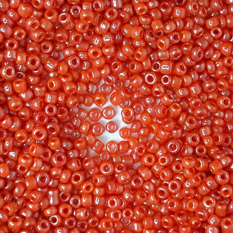 картинка Бисер 12/0-50гр. цв.125 красный перламутровый от магазина Пряжа Макошь Ярославль