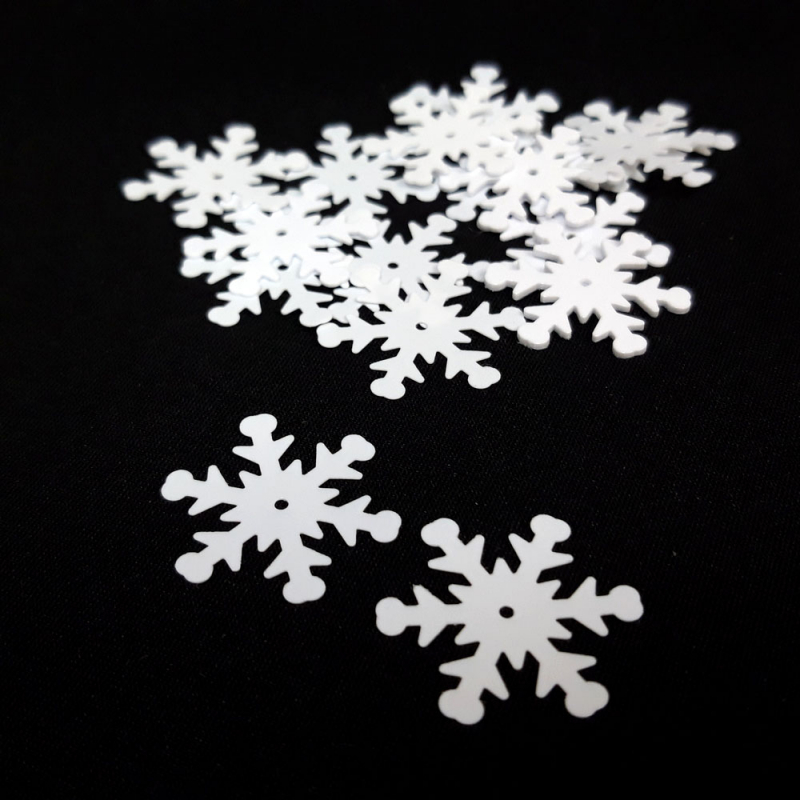 картинка Пайетки "Снежинки" 25мм цв.белый от магазина Пряжа Макошь Ярославль