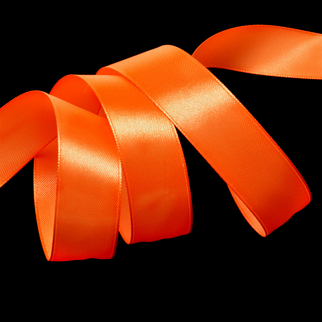картинка Лента атласная 2,5 см*25 ярд ярко-оранжевый №025 от магазина Пряжа Макошь Ярославль