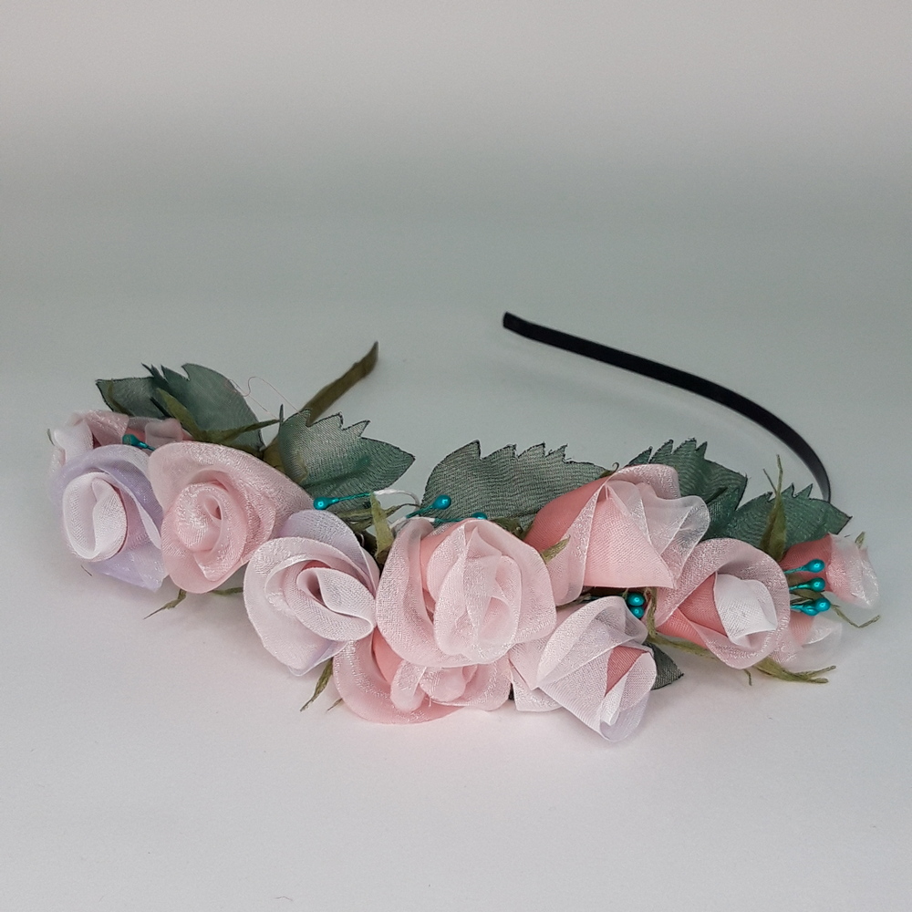 картинка Ободок с розами из органзы от магазина Пряжа Макошь Ярославль